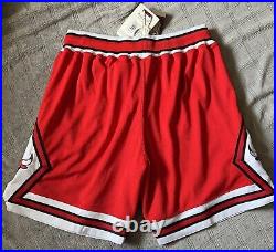 100% Authentic 97 98 Chicago Bulls Mitchell Ness Shorts Red XL New with Tags