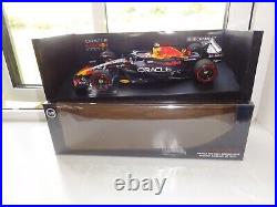 F1 Minichamps 118 Max Verstappen Red Bull RB19 Winner WC Bahrain GP 2023