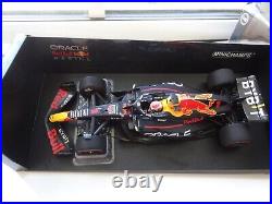 F1 Minichamps 118 Max Verstappen Red Bull RB19 Winner WC Bahrain GP 2023