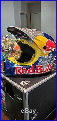 Fox V3 Red bull athlete Redbull helmet