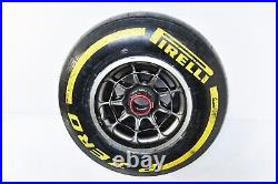 Max Verstappen Red Bull Racing Rb14 F1 Wheel & New Pirelli Tyre F1 Memorabilia