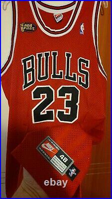 Michael Jordan 1997-98 Chicago Bulls NBA Finals Nike Authentic Jersey Size 48