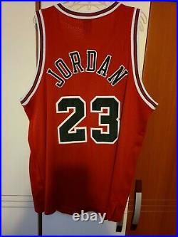 Michael Jordan 1997-98 Chicago Bulls NBA Finals Nike Authentic Jersey Size 52