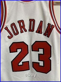 Michael Jordan Chicago Bulls Mitchell & Ness 1996-97 Hardwoods Classic Jersey