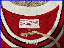 Michael Jordan Mitchell Ness Bulls Rookie 84 85 Jersey Size 44 L Mens Authentic