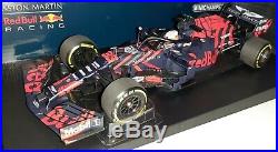 Minichamps F1 Red Bull Racing RB15 Max Verstappen 1/18 Shakedown Livery 2019