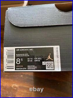 Nike Air Jordan 1 MID Banned Bred Size 8.5 Men 554724-074