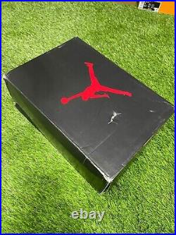 Nike Air Jordan 5 Retro GS Raging Bull 440888-600 Youth Size 5Y Damaged Box