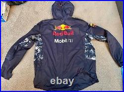 Red Bull Racing Aston Martin Formula 1 Team Rain Jacket Max Verstappen Sz L NWT