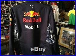 Red Bull Racing F1 Replica 2017 Softshell Jacket New Size Medium
