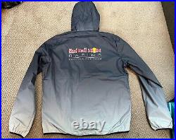 Red Bull Racing Formula 1 Team Rain Jacket Max Verstappen Size L NWT