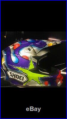 Shoei vfx-w xl Motocross Custom Painted Helmet BRAND NEW Redbull Monster Energy