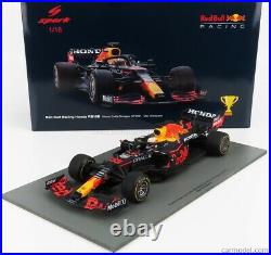 Spark 118 Red Bull Racing RB16B Max Verstappen F1 World Champion 2021 18S582