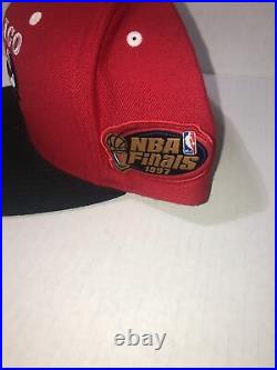 Vintage Rare New Chicago Bulls 1997 NBA Finals Mitchell & Ness Snapback Hat